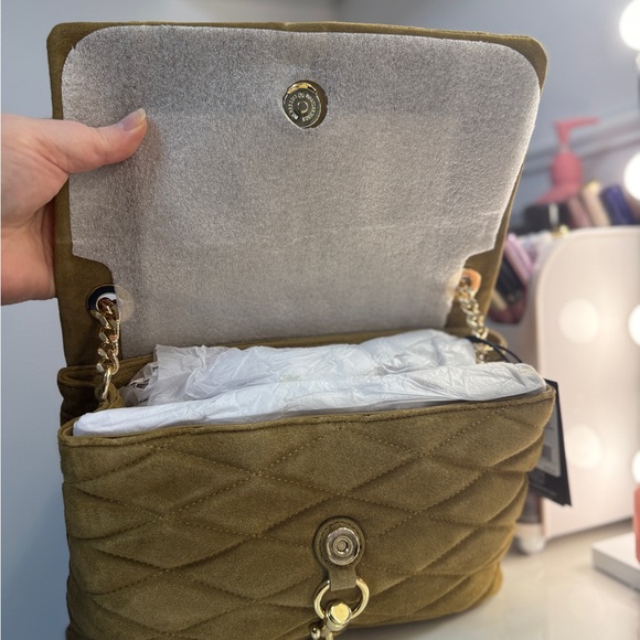 Sold - Picture 6 of 10